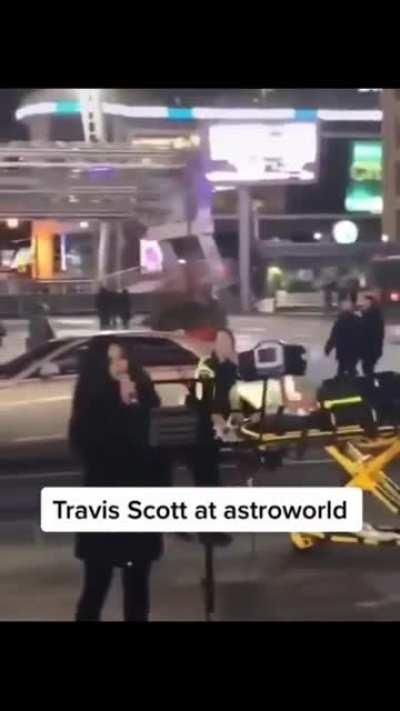 Average Travis concert