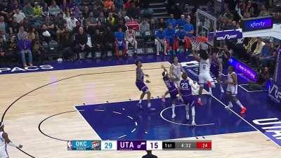 [Highlight] Jalen Williams gets a pair of steals leading to back to back buckets for OKC