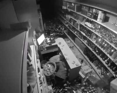 Earthquake in the liquor store