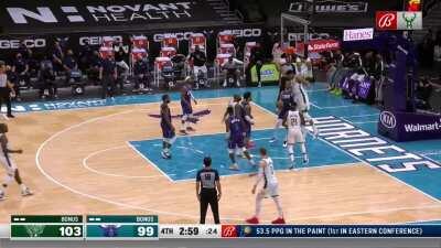 [Highlight] Giannis Antetokounmpo blows by PJ Washington on the baseline for a crunch time dunk