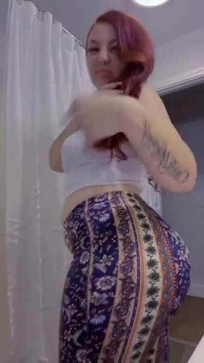 Moving like the ocean 🍑😍