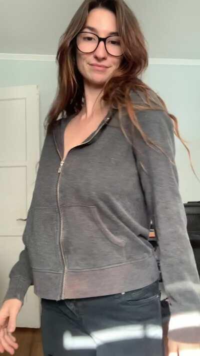 This is a small and I usually wear a large, it’s still super deceiving😻