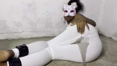 Soaked my white pants