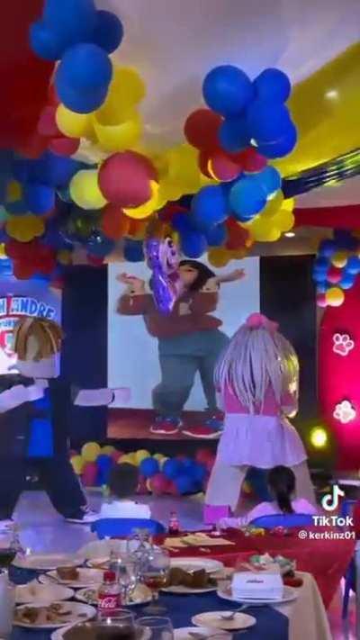 (No hate on Kid's birthday but) Roblox in Real Life 💀