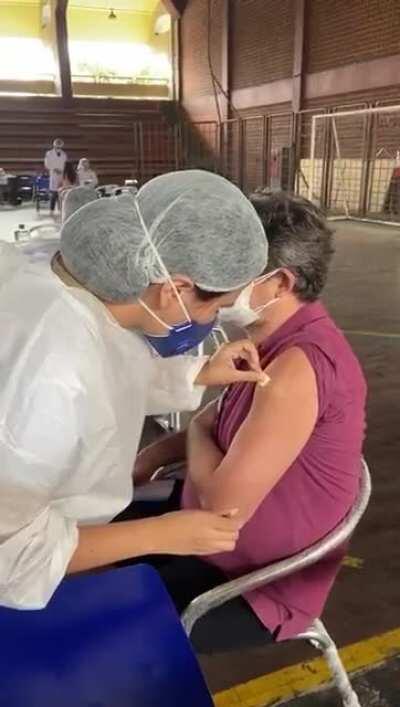 O importante é que estava de máscara!