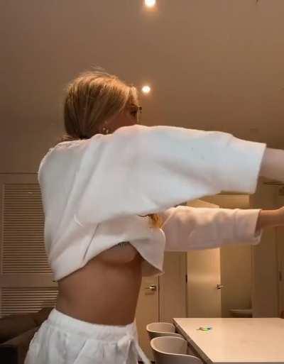 Breckie Hill - Underboob 2