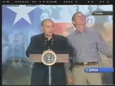 Exclusive video!   Vladimir Putin and George W. Bush at a meeting with students from Crawford High School in Texas on November 15, 2001.   Here Putin gives his thoughts about the state of Texas.
