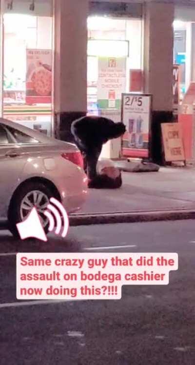 PIMP ABUSING HOE - NYC off 103rd St (6 train) - The month prior he beat a bodega owner! Got that vid too