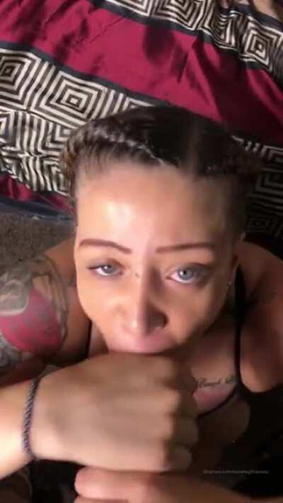 Lightskin w the mesmerizing eyes