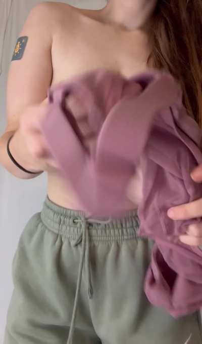 Pinning my size reveal for those who say I’m a “G cup at best” ;) 