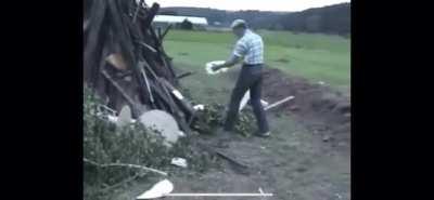 Yes this was screen recorded on a iPhone, don’t ask.