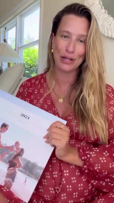 Renee Bargh jiggling pregnant belly and boobs