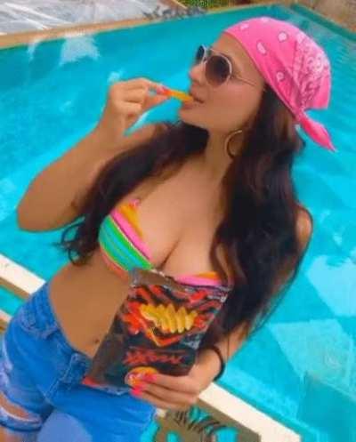 Titty fucking Ameesha Patel and cumming on those milkers would be the ultimate dream 🍆🍆🍆💦💦💦