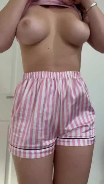 Bored and horny college girl here. whoever likes this will be made so happy! 👻emaily5560