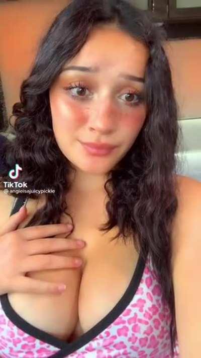 @angieisajuicypickle