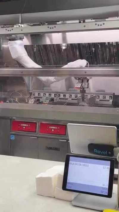 Reddit, meet Flippy, the first fully autonomous fry cook assistant!
