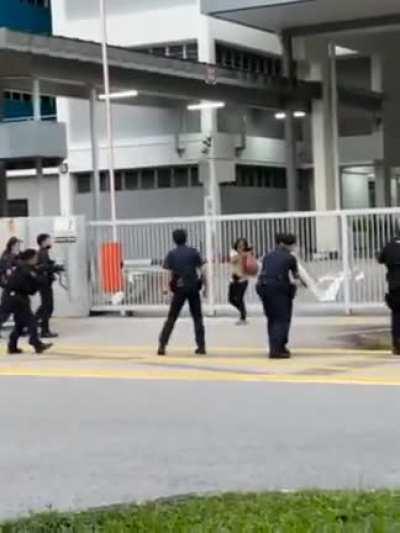 Submachine guns? 😱