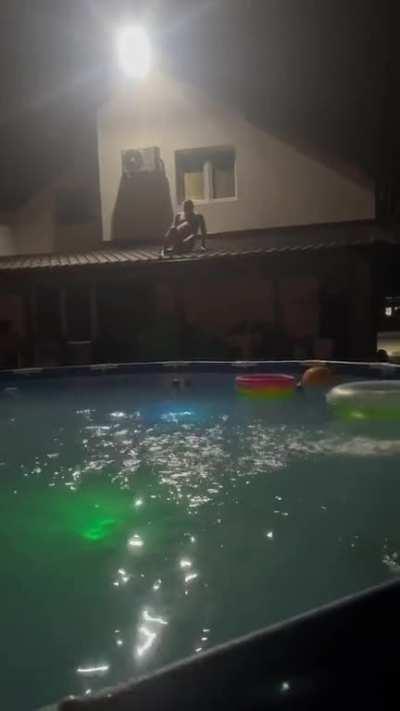 Classic pools and roofs 