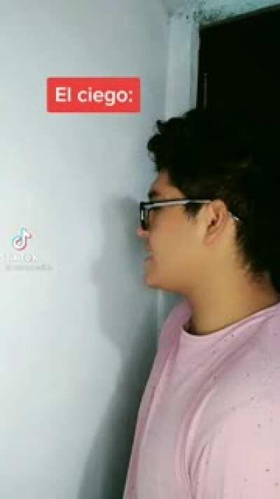 Día 2 del 2022: Posteando memes hasta que salga en el video del Dylan