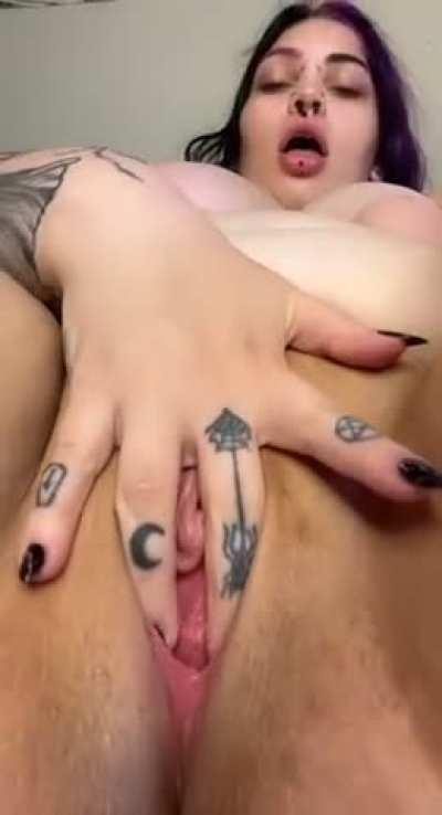 I’m so wet and horny 😩 let’s [sext] or [cam] and cum together 😈😈 or let’s spend a day together with a [GFE] 🥰🥰 also avail for [rate] [fet] [pic] [vid] [pty] [fan] [snp] [oth]