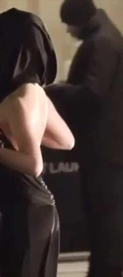 Jenna at the fashion show in Paris