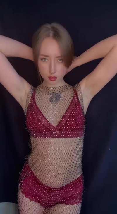 Fun fact about me: I like it raw <3
