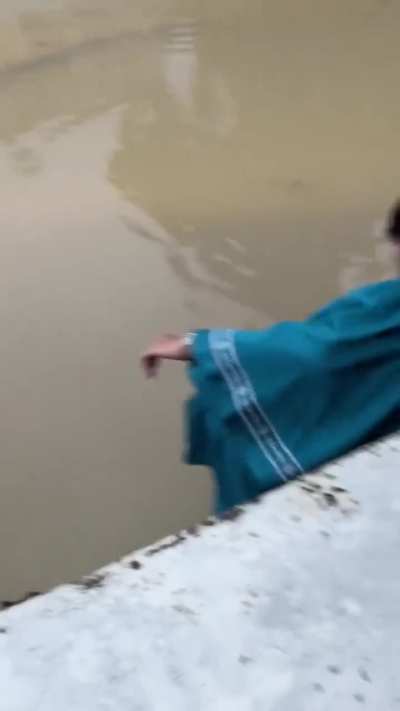 Grad Toss Goes Splash