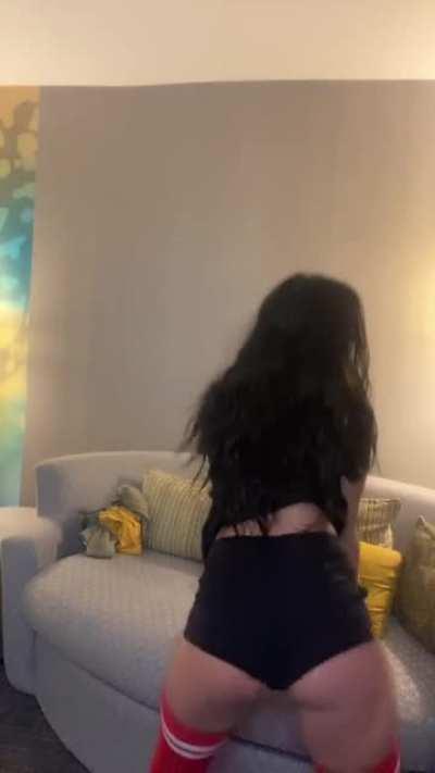 Itsrosecaitlynnn must be jelly...cuz jam don't shake like that 🥰🥰😳