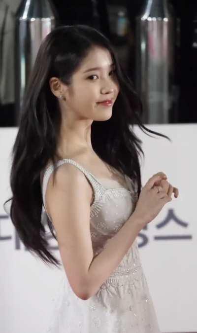 IU