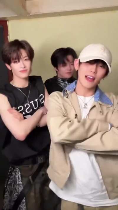 251026 Hu Hanwen & Chen Kaiwen & Zhang Yu Xi Douyin Update - TWS Overdrive Dance Challenge