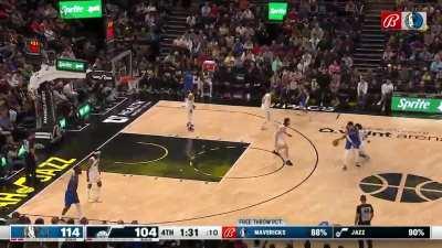 [Highlight] Jaden hardy drops his man and hits the J