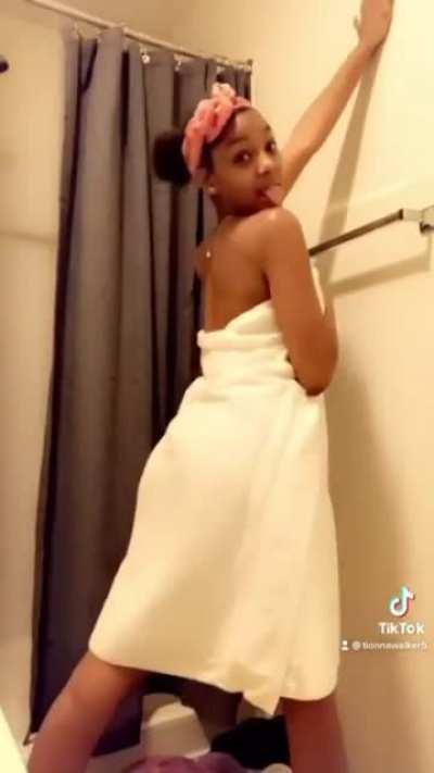 Amosc for exclusive content @wapchick2020