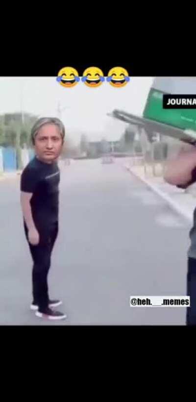 Kyu hai ye chutiya aisa😂😂