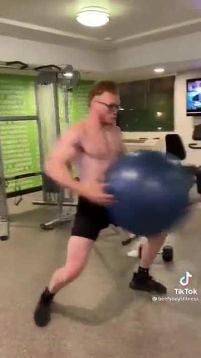 That’s some crazy tracing of the ball at such close range