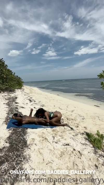 Beach vibes goin crazy