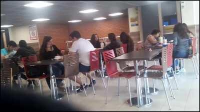 Her gördüğümde gülüyorum şuna....