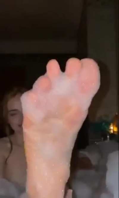 Bubbly Toes