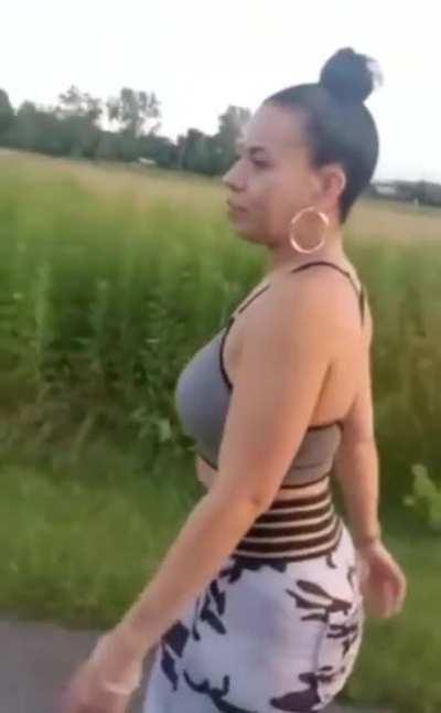 Scarlo’s Incredible Phat ASS! (Slow-Motion) 😯🍑