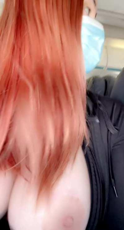 Lol I was so nervous getting this flash in a packed airplane for you guys 😻😅