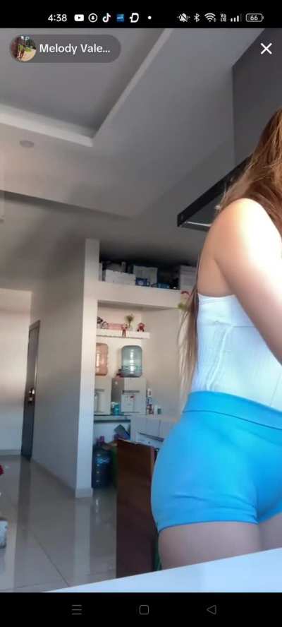 Ya se extrañan esos calzoncitos marcados. Digo… esos lives