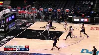 [Highlight] FVV steal leads to full court dime for the Spicy and1