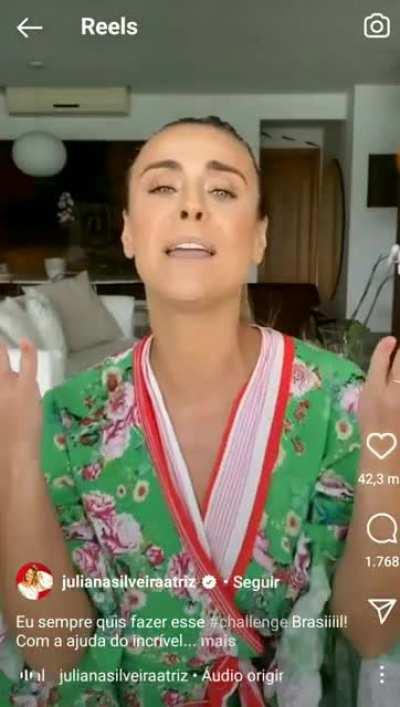 Juliana Silveira (Floribela) > 800mil