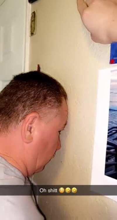 Hold card with ur head