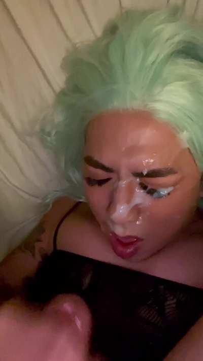 Wanna know the secret to stay looking young?