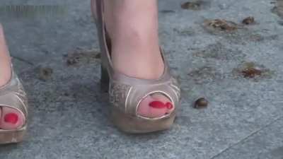 Polina Crushing Snails in Wedges