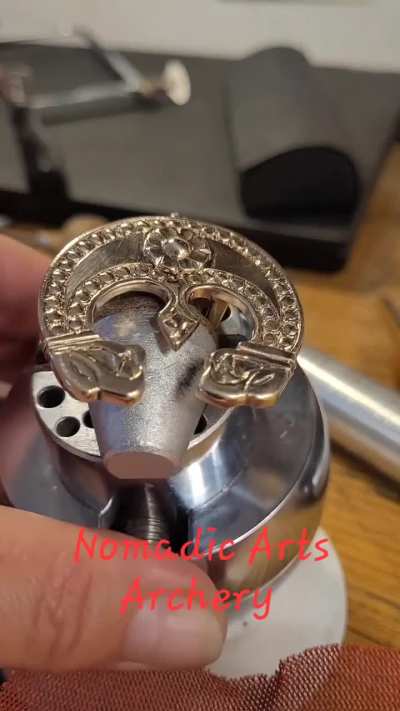 Ottoman quiver fitting