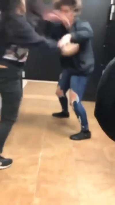 Two girls fight in school restroom 💀