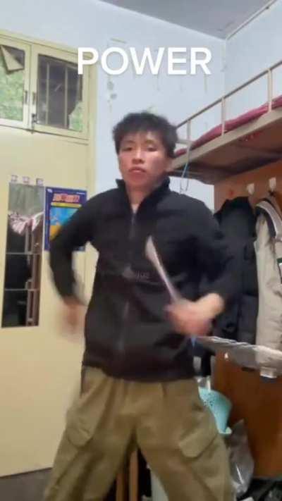 This guy’s nunchucks skills