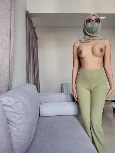 A wild asian girl appeared!