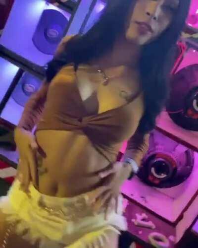 Fabiana Hillary(@hillaryfabii)